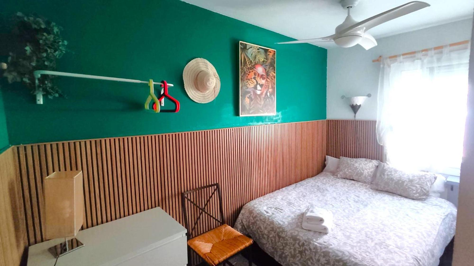 Bianca Seaview & Beach Apartment Montgat Luaran gambar